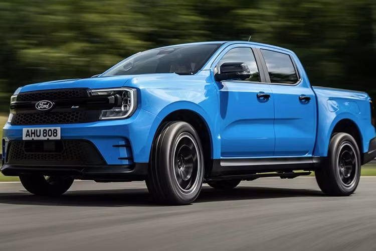 Với sự kết hợp giữa hiệu năng thể thao và tính bền vững, đây được coi là lựa chọn hấp dẫn cho những khách hàng vừa yêu tốc độ vừa quan tâm đến môi trường.​