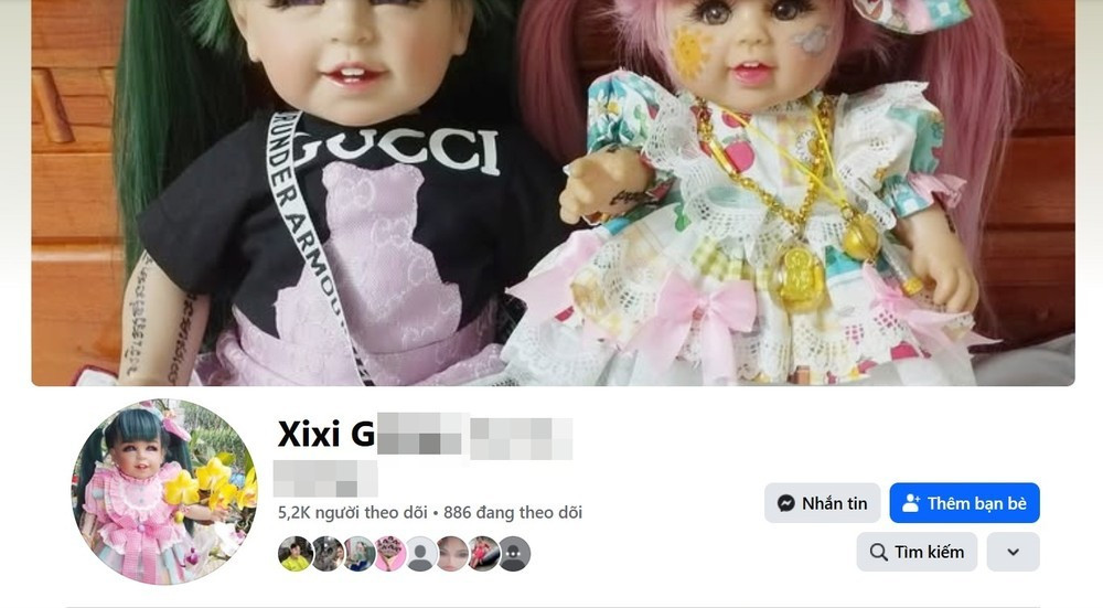 Ảnh đại diện và ảnh bìa trên tài khoản Facebook của Xixi G đều để búp bê Kumanthong.