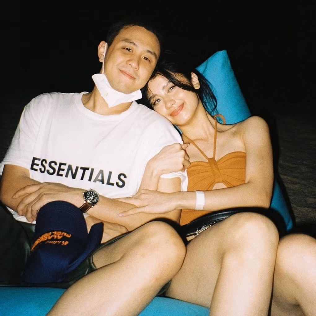 Sau khi kết hôn, Hàn Hằng vẫn tiếp tục hoạt động với vai trò KOC (Key Opinion Consumer) và được nhiều nhãn hàng tin tưởng. Cô nàng đang tận hưởng cuộc sống hôn nhân hạnh phúc, viên mãn bên Huyme. Ảnh sử dụng trong bài: FBNV