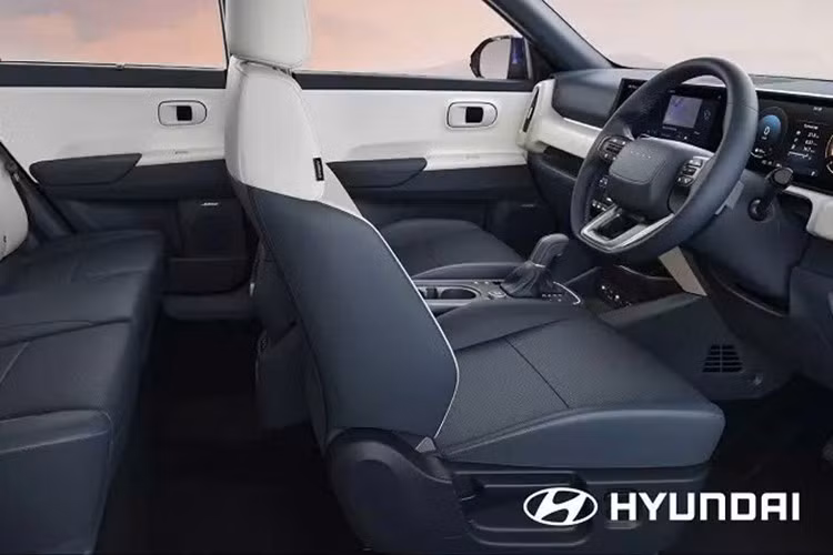 Bảng đồng hồ kỹ thuật số cũng sẽ có 3 giao diện hiển thị khác nhau, bao gồm Classic (cổ điển), Modern (hiện đại) và Simple (tối giản). Bên cạnh đó, bảng đồng hồ còn hiển thị trạng thái và cảnh báo các hệ thống an toàn chủ động ADAS, cùng hướng dẫn điều hướng từng ngã rẽ.