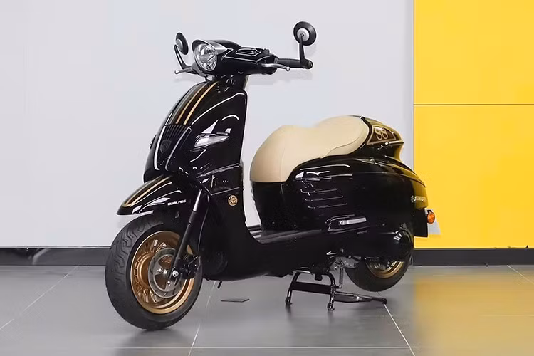 Mới đây, Peugeot đã giới thiệu mẫu xe tay ga Django 150 thế hệ thứ tư tại thị trường Trung Quốc, mẫu xe này đang thu hút sự chú ý của đông đảo người tiêu dùng nhờ vào mức giá cạnh tranh và những trang bị hiện đại.