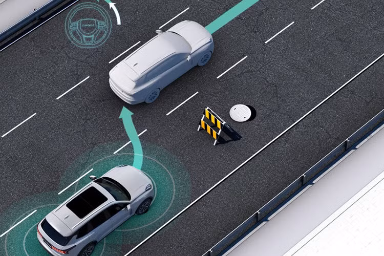 Lynk &amp; Co 09 được trang bị động cơ đốt trong Drive-E 2 lít kết hợp với máy phát điện khởi động đai 48V. Hệ thống hybrid nhẹ này có công suất cực đại 250 mã lực.