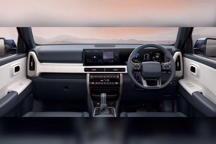 Các trang bị an toàn tiêu chuẩn của xe bao gồm 6 túi khí, hệ thống cân bằng điện tử ESC, hỗ trợ khởi hành ngang dốc, phanh tay điện tử với chức năng tạm thời giữ phanh tự động, phanh đĩa trên cả 4 bánh, hệ thống cảnh báo áp suất lốp, dây an toàn 3 điểm có cảnh báo cho tất cả các ghế, cảm biến chống lật và camera 360 độ.