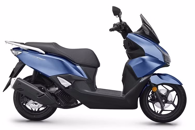 Mẫu xe ga Honda NWT150 2025 mới là sản phẩm hợp tác giữa Honda Nhật Bản và liên doanh Wuyang Honda tại Trung Quốc. Mẫu xe này được xem là phiên bản cao cấp của Honda NWG150 ra mắt năm ngoái.