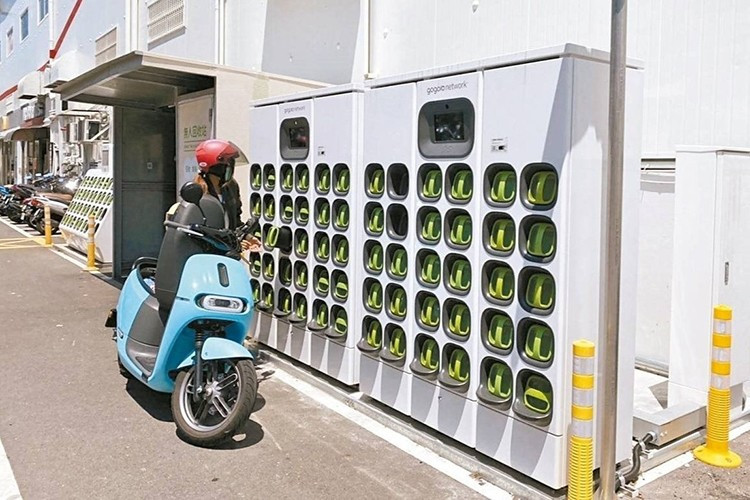 View - Trạm đổi pin - cuộc đua mới giữa các hãng xe máy điện Việt Nam? | Báo Tri thức và Cuộc sống - TIN TỨC PHỔ BIẾN KIẾN THỨC 24H