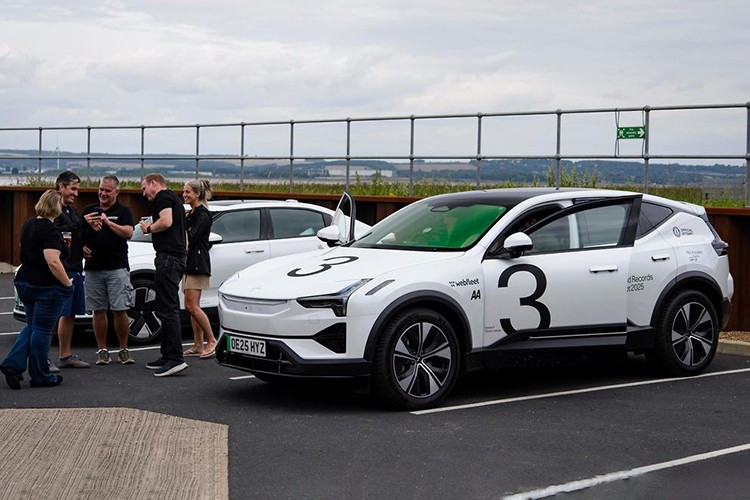 View - Xe điện Polestar 3 lập kỷ lục Guinness, chạy gần 1.000 km/sạc | Báo Tri thức và Cuộc sống - TIN TỨC PHỔ BIẾN KIẾN THỨC 24H