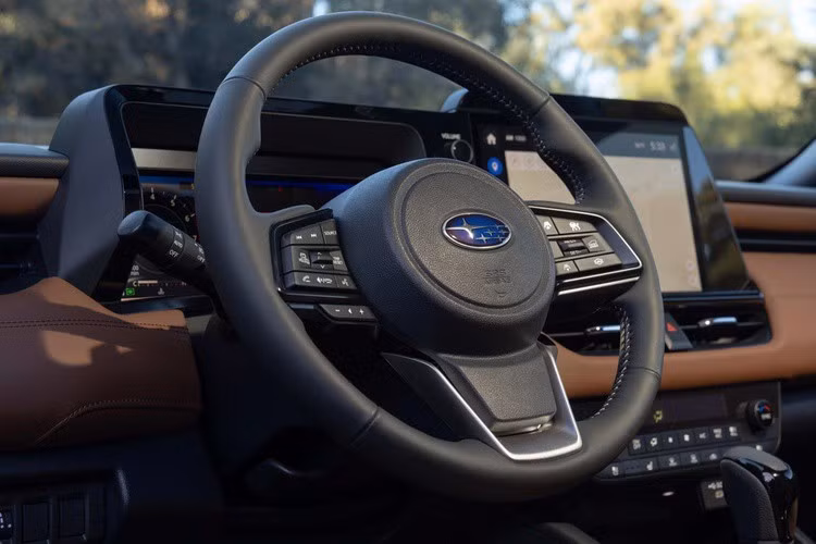 Bản Outback Limited XT và Touring XT có giá từ 44.365 USD (1,16 tỷ VNĐ) sẽ phù hợp với những ai tìm kiếm hiệu năng mạnh mẽ. Hai bản này được trang bị động cơ tăng áp 2.4L sản sinh công suất 260 mã lực và mô-men xoắn 375 Nm. Bản này có các tiện ích như bản Limited nhưng sẽ có một số chi tiết khác như: mâm 19 inch và hệ thống ống xả kép.