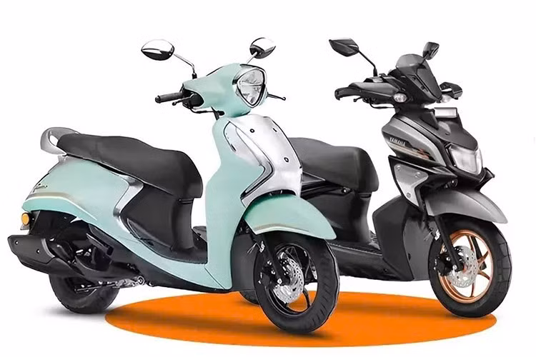 Về giá bán, Yamaha RayZR 125 Hybrid 2025 có giá khởi điểm từ 79.340 rupee (tương đương khoảng 24 triệu đồng). Trong khi đó, Yamaha Fascino 125 có giá từ 80.750 rupee (khoảng 24,5 triệu đồng).