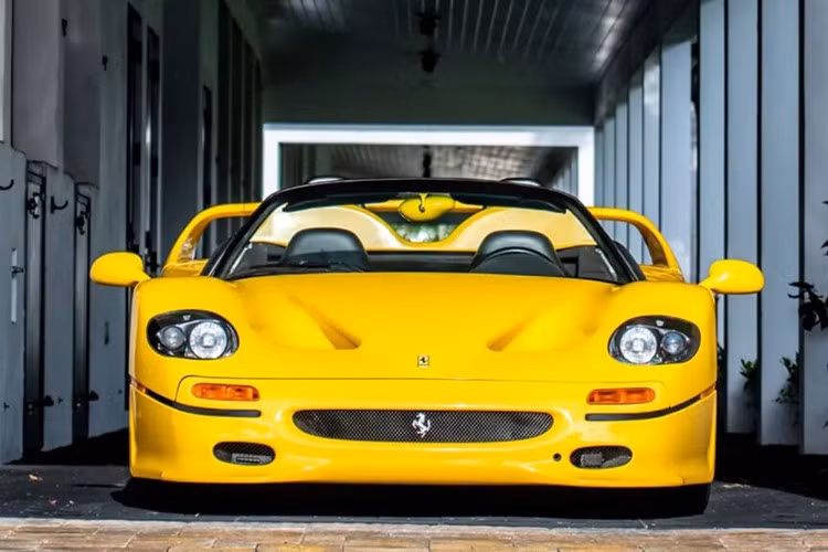 Con số này cao hơn khoảng 4 triệu đô la so với hầu hết những chiếc F50 khác được bán ra trong vài năm qua, và phần lớn là nhờ vào độ hiếm của mẫu xe đặc biệt này.