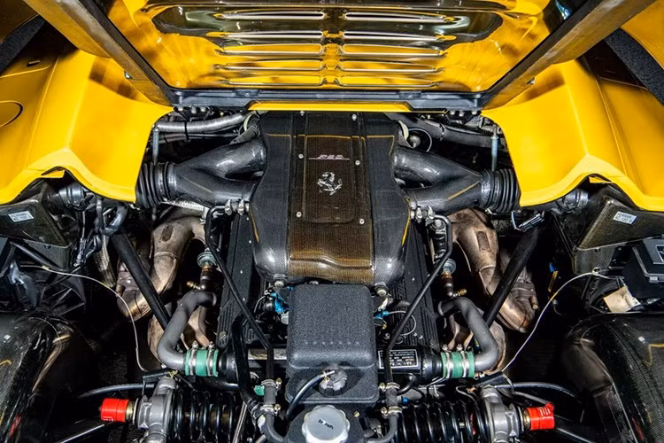 Để chuẩn bị cho việc bán, chiếc xe đã được bảo dưỡng tại Ferrari Central Florida vào cuối năm 2024, lắp đặt bình xăng, lốp và bộ phận phanh mới. Xe được bán với số km chưa đến 5.400 miles (khoảng 8.690 km).