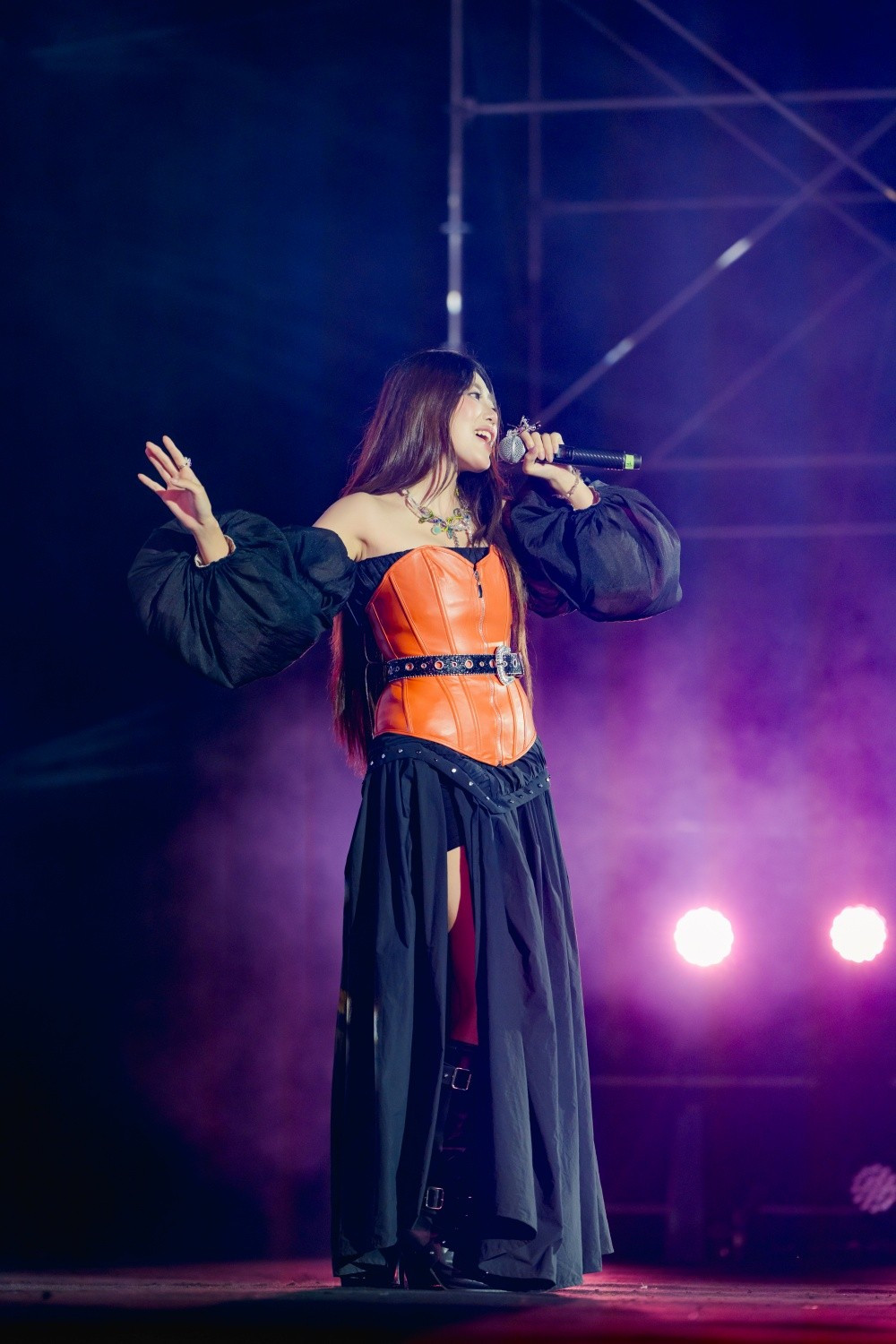 View - RHYDER cực 'cháy' khuấy đảo sân khấu sinh viên Đà Nẵng | Báo Tri thức và Cuộc sống - TIN TỨC PHỔ BIẾN KIẾN THỨC 24H