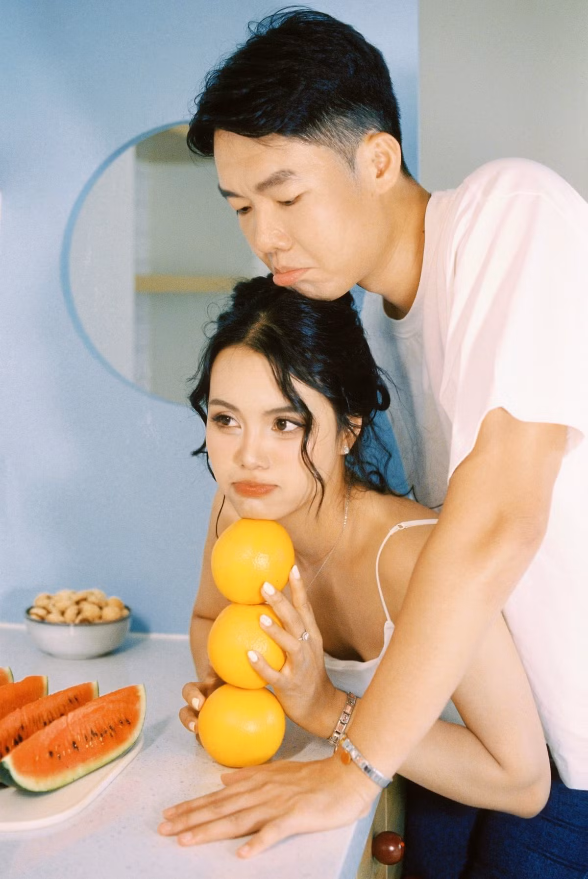 Kể từ đó, netizen liên tục bắt gặp những khoảnh khắc ngọt ngào của đôi trẻ từ việc âm thầm cổ vũ nhau ở các giải đấu cho đến check-in cùng nhau trong những chuyến đi riêng tư.