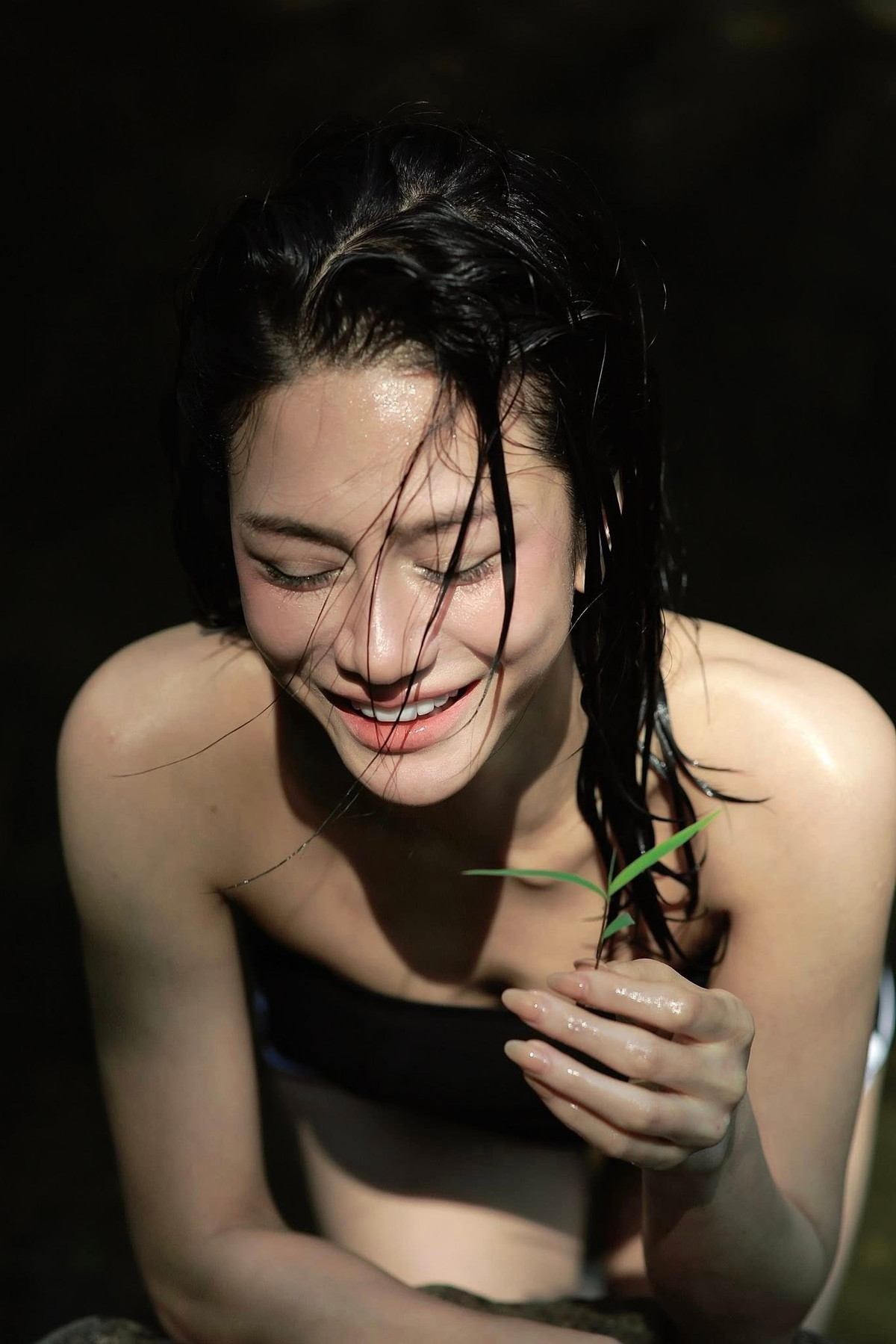 Với chiều cao khoảng 1m70, đi cùng số đo 3 vòng ấn tượng 88-58-94, vóc dáng của cô nàng mang vẻ đẹp của người phụ nữ yêu thích việc làm đẹp và cũng rất chăm chỉ trong việc tập luyện mỗi ngày.