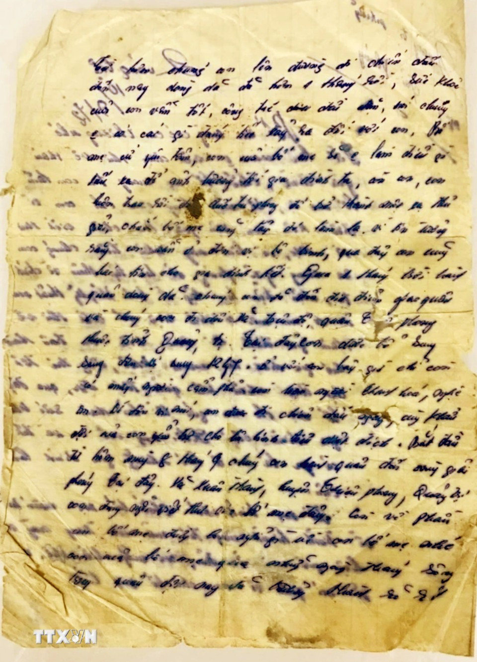 Bức di thư cuối của liệt sỹ Trần Văn Trường. (Ảnh: TTXVN phát)