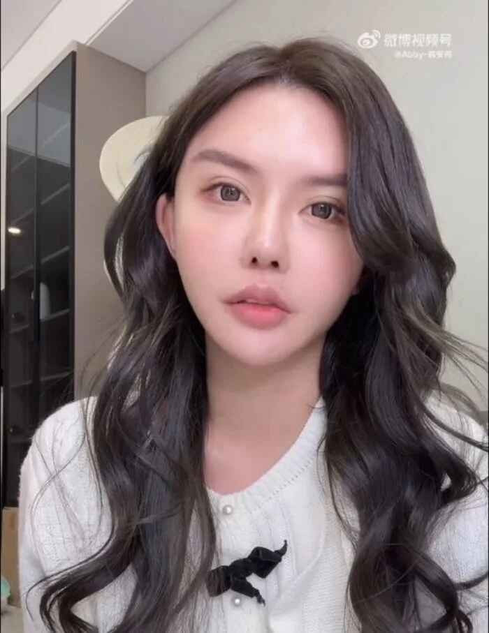 Điều đáng nói là Hàn An Nhiên còn thẳng thắn bày tỏ: “Tôi không hợp để kết hôn, có lấy 100 lần thì cũng sẽ ly hôn.” Cô còn khẳng định sẽ không tái hôn thêm lần nào nữa.