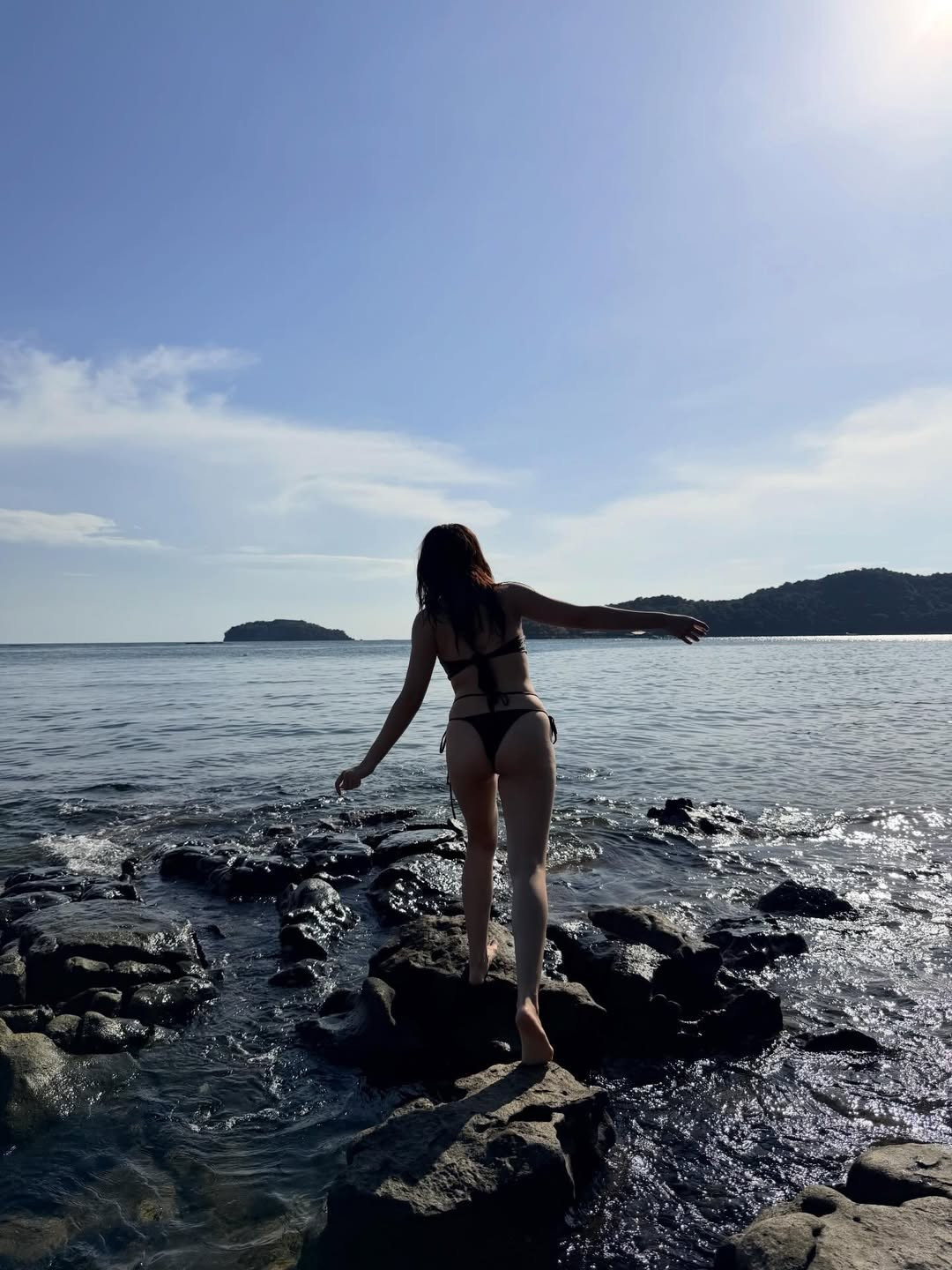 Nguyễn Lâm Thảo Tâm sinh năm 2000, thuộc lứa nghệ sĩ trẻ được chú ý từ rất sớm. Trước khi nổi tiếng với vai trò diễn viên, cô được biết đến là một hot girl sở hữu thành tích học tập “siêu khủng”, đặc biệt nổi bật ở khả năng ngoại ngữ.