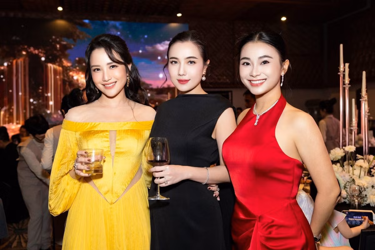 Không chỉ được biết đến là vợ thiếu gia Phan Thành - TGĐ Saigon Square, Primmy Trương (tên thật Trương Minh Xuân Thảo, SN 1993) còn có gia thế đáng nể.