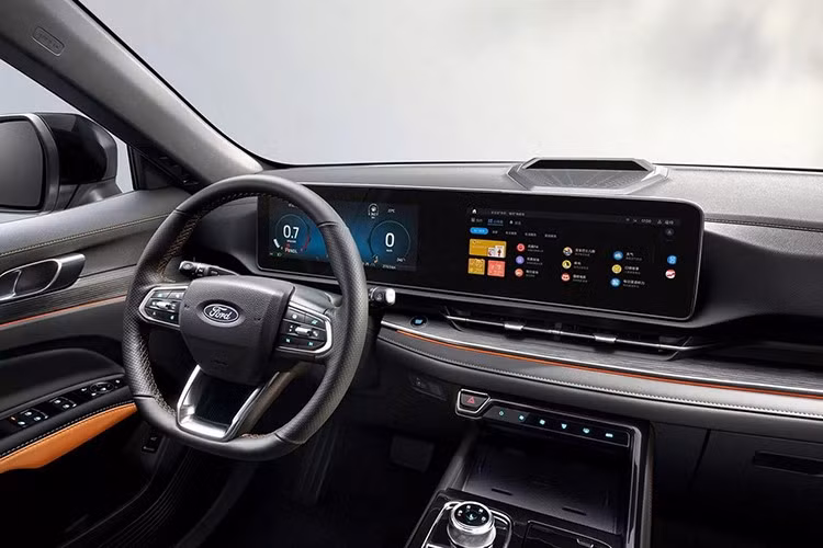 Bản nâng cấp giữa vòng đời của Ford Territory không đi kèm cải tiến lớn về động cơ. Do đó, xe tại thị trường Brazil nhiều khả năng vẫn sử dụng động cơ xăng EcoBoost 4 xi-lanh, tăng áp, dung tích 1.5L, sản sinh công suất tối đa 166 mã lực và mô-men xoắn cực đại 260 Nm.