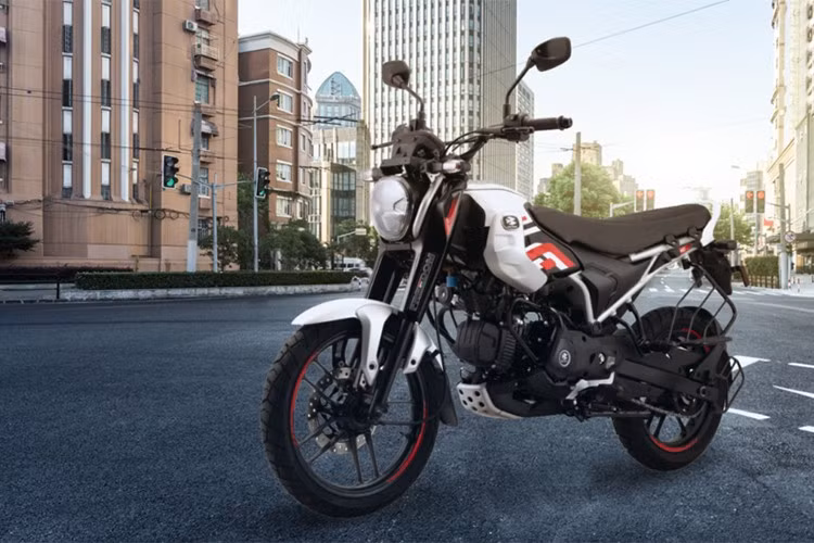 Bajaj Freedom 125 2025 mới là dòng xe máy sản xuất tại thị trường Ấn Độ. Đây cũng là ấn phẩm xe máy chạy khí nén thiên nhiên (CNG) đầu tiên trên thế giới vừa được ra mắt với mức giá khá "mềm".