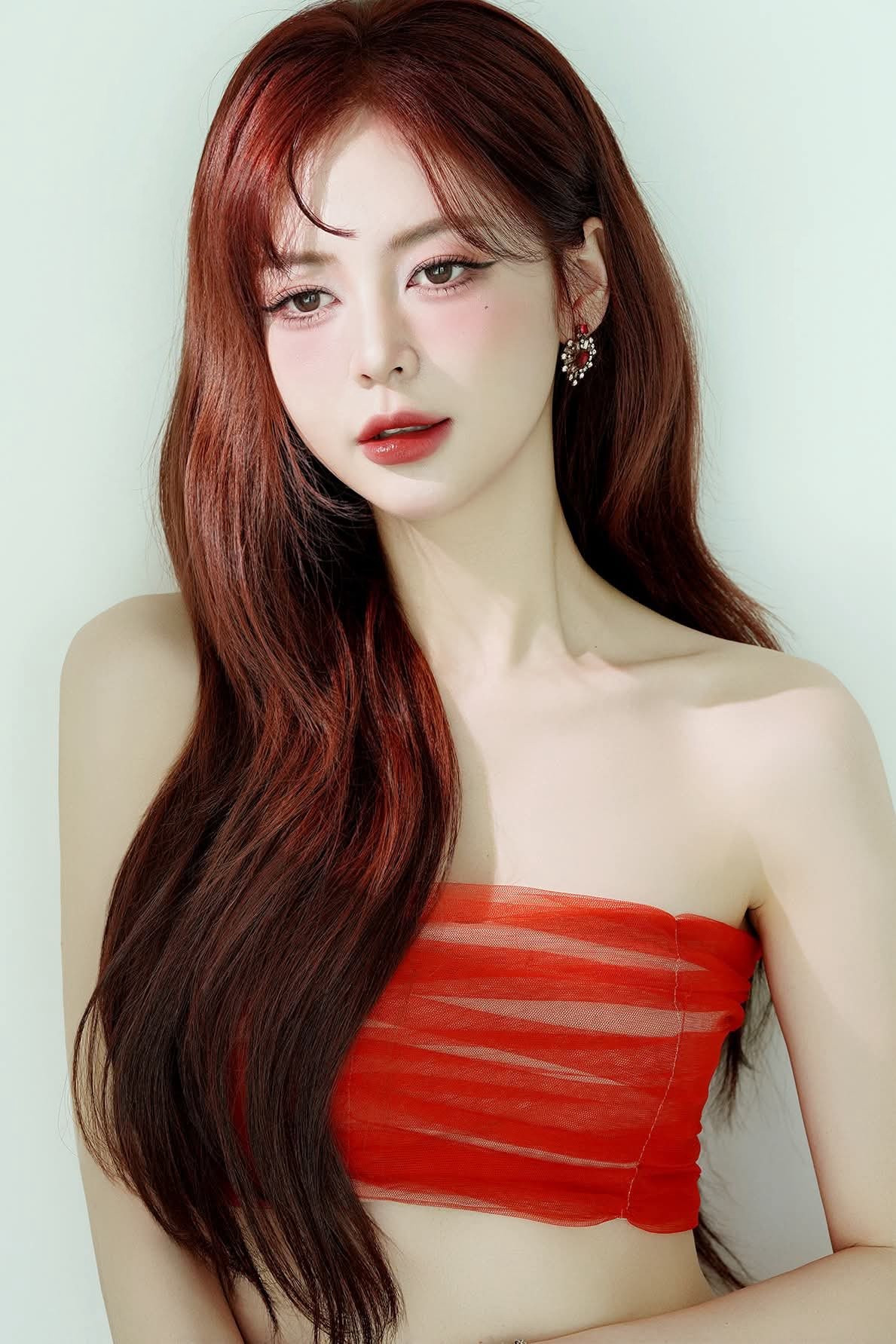 Về đời tư, nữ ca sĩ từng có mối quan hệ tình cảm với Trịnh Thăng Bình, song cả hai đã chia tay và hiện lựa chọn giữ sự riêng tư, hạn chế chia sẻ chuyện cá nhân trước công chúng.