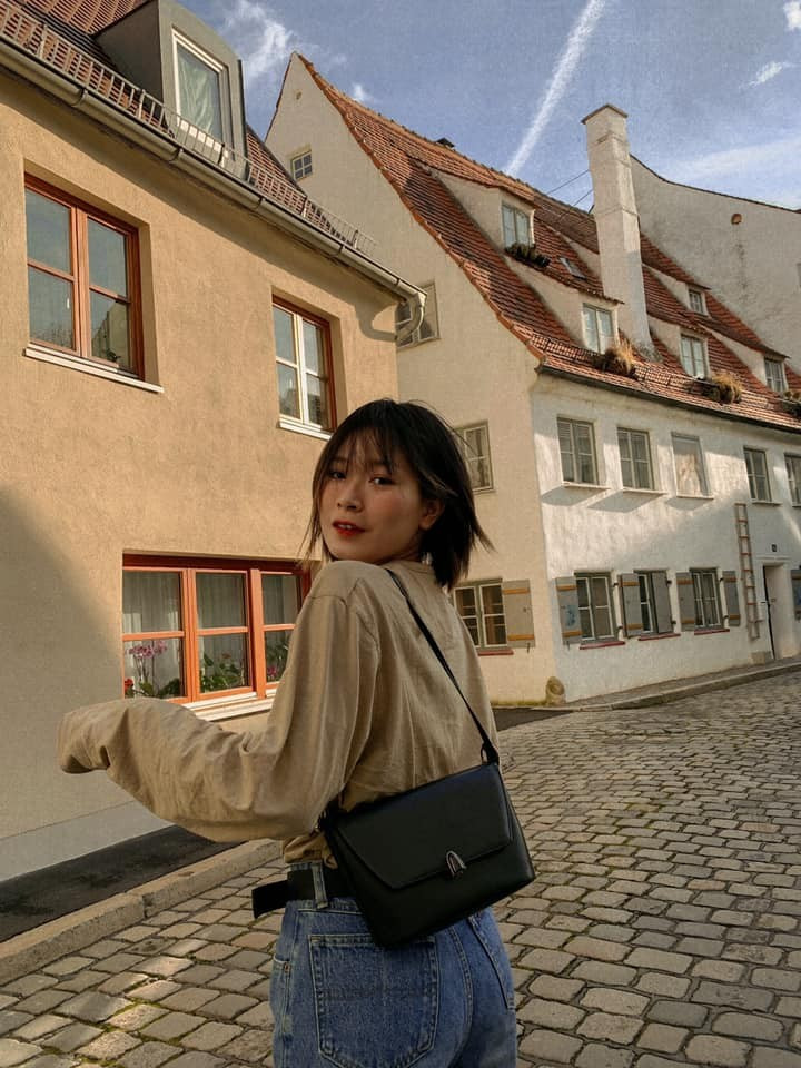 Những video mang màu sắc vintage, cùng với nhạc nền đậm chất jazzy, Thạch Trang tạo nên một điểm nhấn đặc biệt so với các video cùng chủ đề khác.