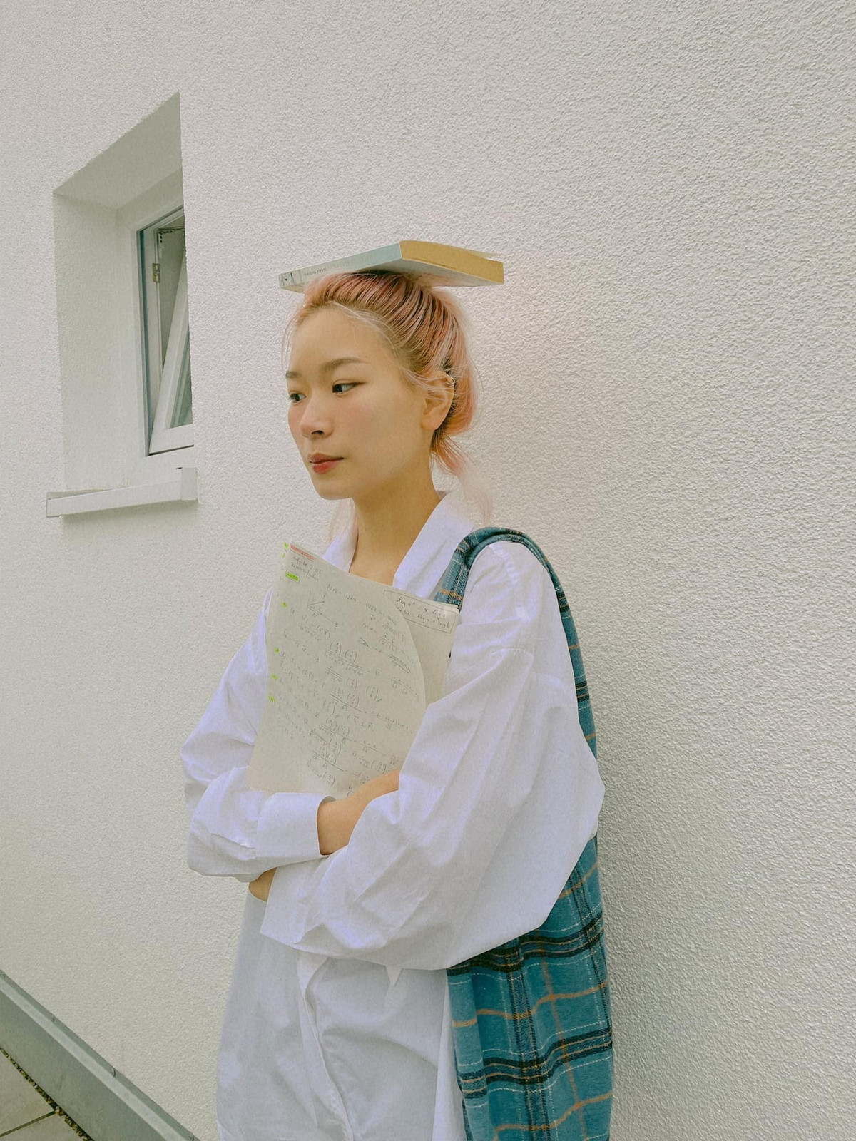 Thạch Trang được biết đến là một trong những nữ YouTuber sở hữu vibe nhẹ nhàng, nữ tính nhưng vẫn độc lập, giỏi giang.