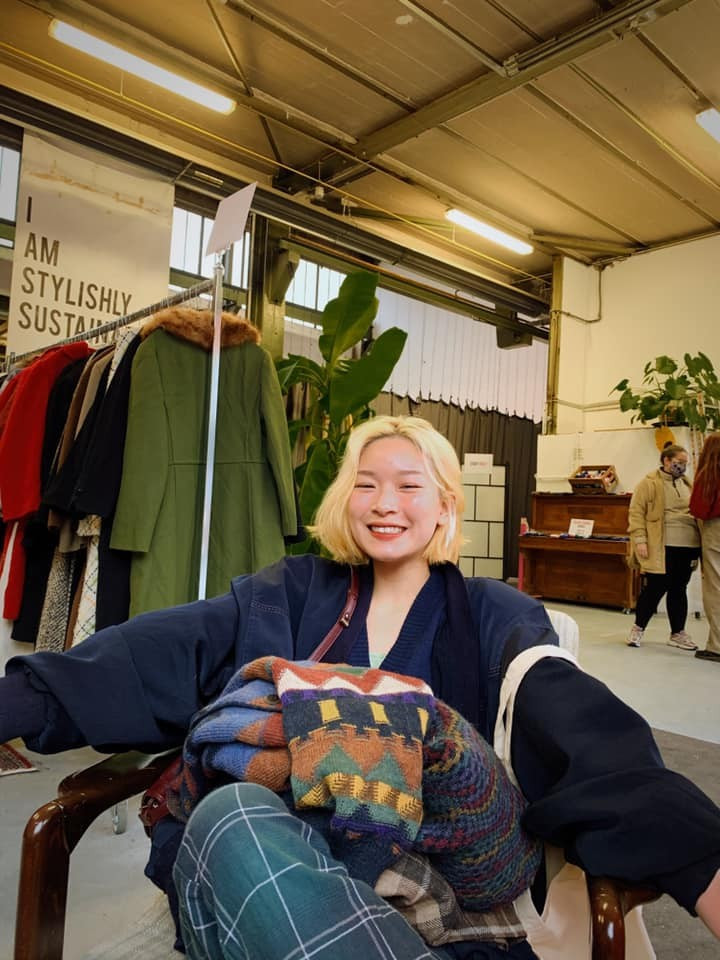 Các video của mình, Thạch Trang thường chia sẻ về cuộc sống đời thường khi du học tại Đức, những vlog đi du lịch hay lối sống cá nhân khiến dân mạng thích thú.