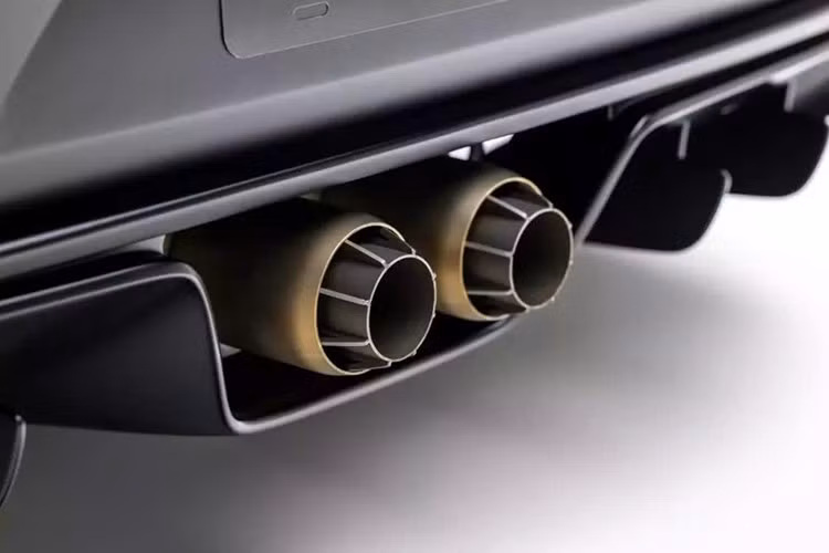 Và nếu bạn là người không muốn dừng lại ở "phiên bản cơ sở", bộ cấu hình của Rezvani sẽ sẵn lòng đẩy bạn lên tới 290.100 đô la với tất cả các tùy chọn được tích hợp - tức là chỉ riêng các tùy chọn bổ sung đã tốn 81.750 USD (hơn 1,86 tỷ đồng).