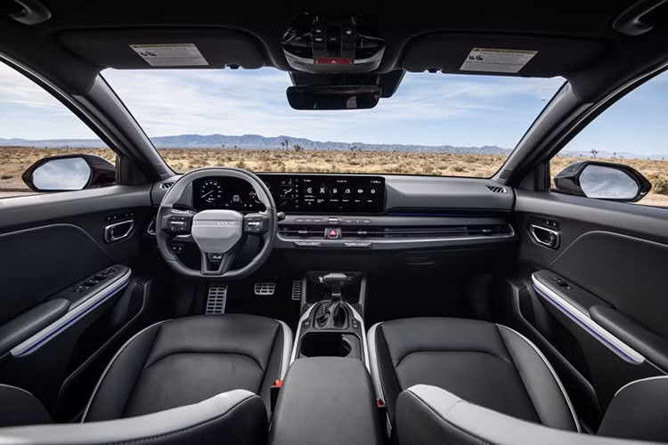 Động cơ tăng áp 1.6L 4 xi-lanh độc quyền cho bản GT-Line Turbo, sản sinh công suất 190 mã lực, mô-men xoắn 264 Nm, kết hợp hộp số tự động 8 cấp và hệ thống treo hiệu chỉnh thể thao. Phiên bản GT-Line Turbo là lựa chọn tối ưu cho những ai yêu thích cảm giác lái mạnh mẽ và linh hoạt hơn.