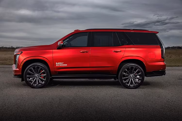 Gói nâng cấp H1000 của Hennessey dành cho Cadillac Escalade-V bao gồm các van nạp và xả được nâng cấp, con đội và cần đẩy, lò xo van và vòng giữ, puly dưới và trên, trục cam tùy chỉnh, bướm ga hiệu suất cao, đầu xi lanh được gia công, bộ trao đổi nhiệt được nâng cấp cỡ lớn, ống xả dài phủ gốm, hệ thống thông gió hộp trục khuỷu, hiệu chỉnh quản lý động cơ HPE và một số chi tiết khác.