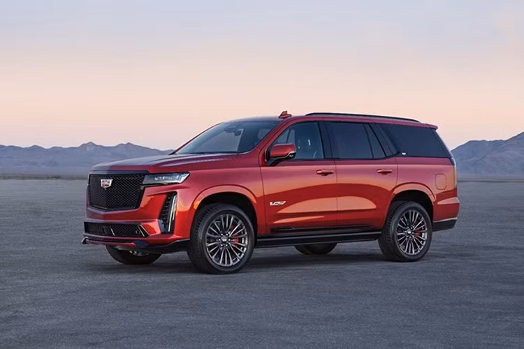 Cadillac Escalade-V 2026 là một cỗ máy đã cực kỳ mạnh mẽ ngay từ khi xuất xưởng, với mô-men xoắn 653 lb-ft (885 Nm) và công suất tối đa 682 mã lực từ động cơ V8 siêu tăng áp 6.2L, chiếc SUV hạng sang cỡ lớn này khiến cho bạn cảm thấy rất thú vị, tuy nhiên, Hennessey không nghĩ thế.