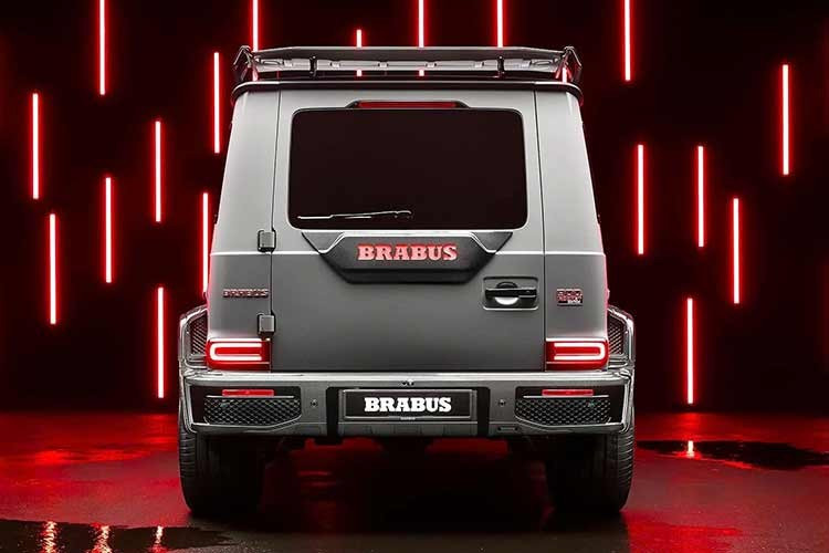 Công suất phân bổ tuyến tính và kiểm soát hoàn hảo suốt dải tua, giúp khả năng tăng tốc từ 0-100 km/h chỉ trong 3,7 giây. Tốc độ tối đa được giới hạn điện tử ở 240 km/h (149 mph).