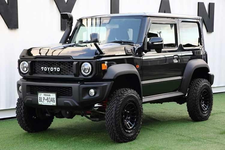 Theo thông tin niêm yết, bản màu be có giá 4.250.000 Yên (khoảng 765 triệu đồng). Với một chiếc Jimny được cá nhân hóa, mang phong cách cổ điển và khả năng off-road thực thụ, mức giá này không hề quá đắt.