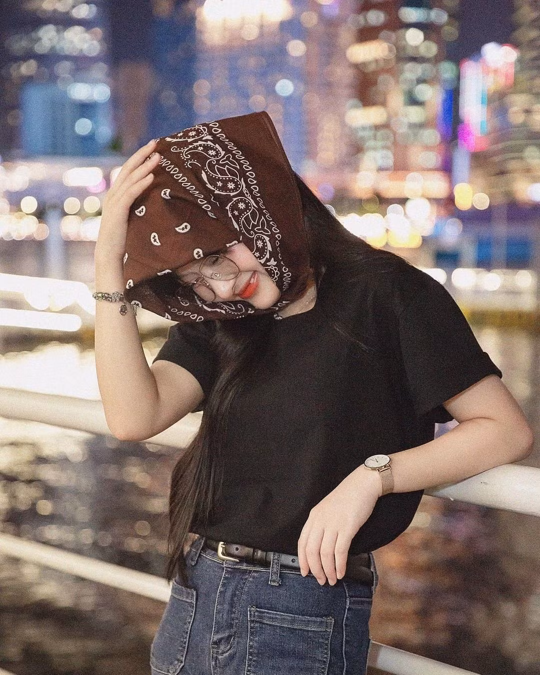 Từ hình ảnh sang chảnh đến dễ thương, giờ đây là vẻ ngoài cá tính, mạnh mẽ của một tay đua đường phố, có thể thấy Gấm Kami có thể "cân" được hết.