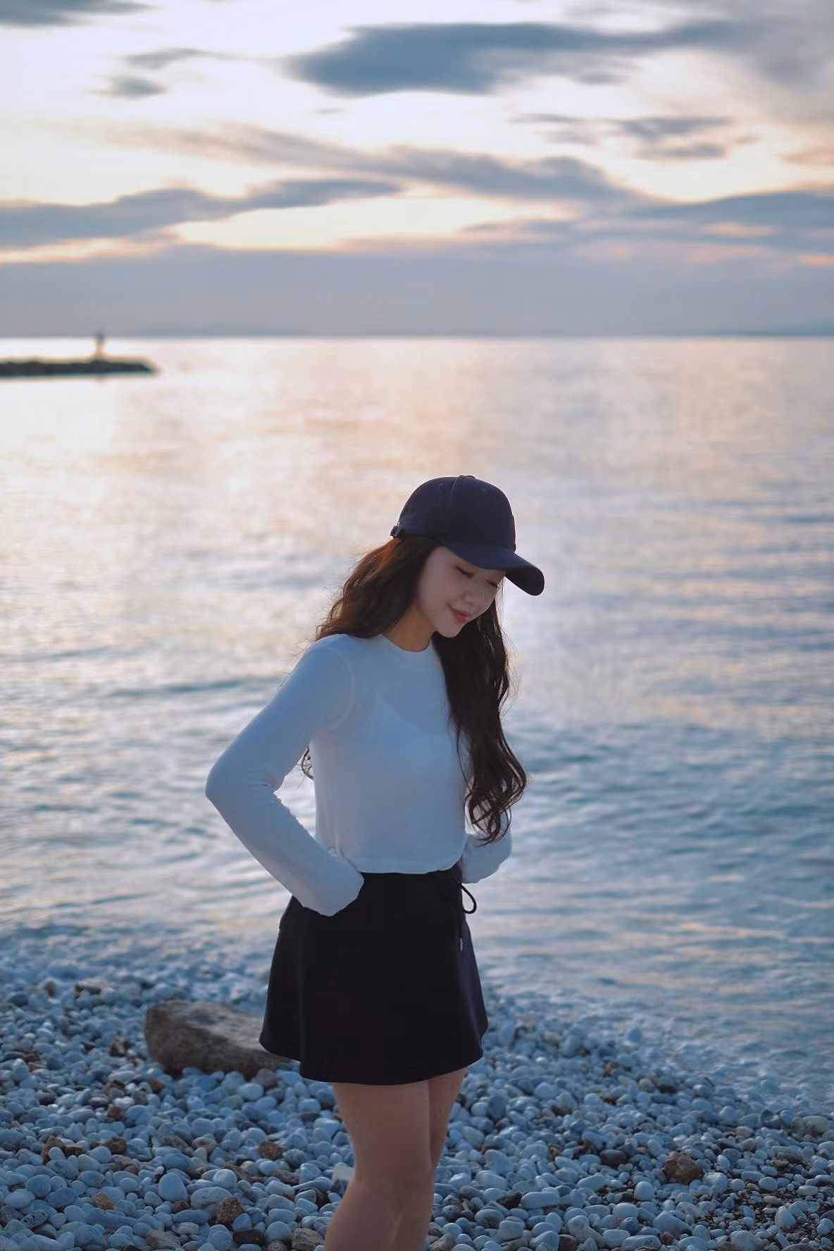 Nhiều cư dân mạng dành lời khen cho nhan sắc trẻ trung của Nam Phương dù đã bước sang tuổi ngoài 30, đồng thời nhận xét cô sở hữu vẻ đẹp càng ngắm càng cuốn.