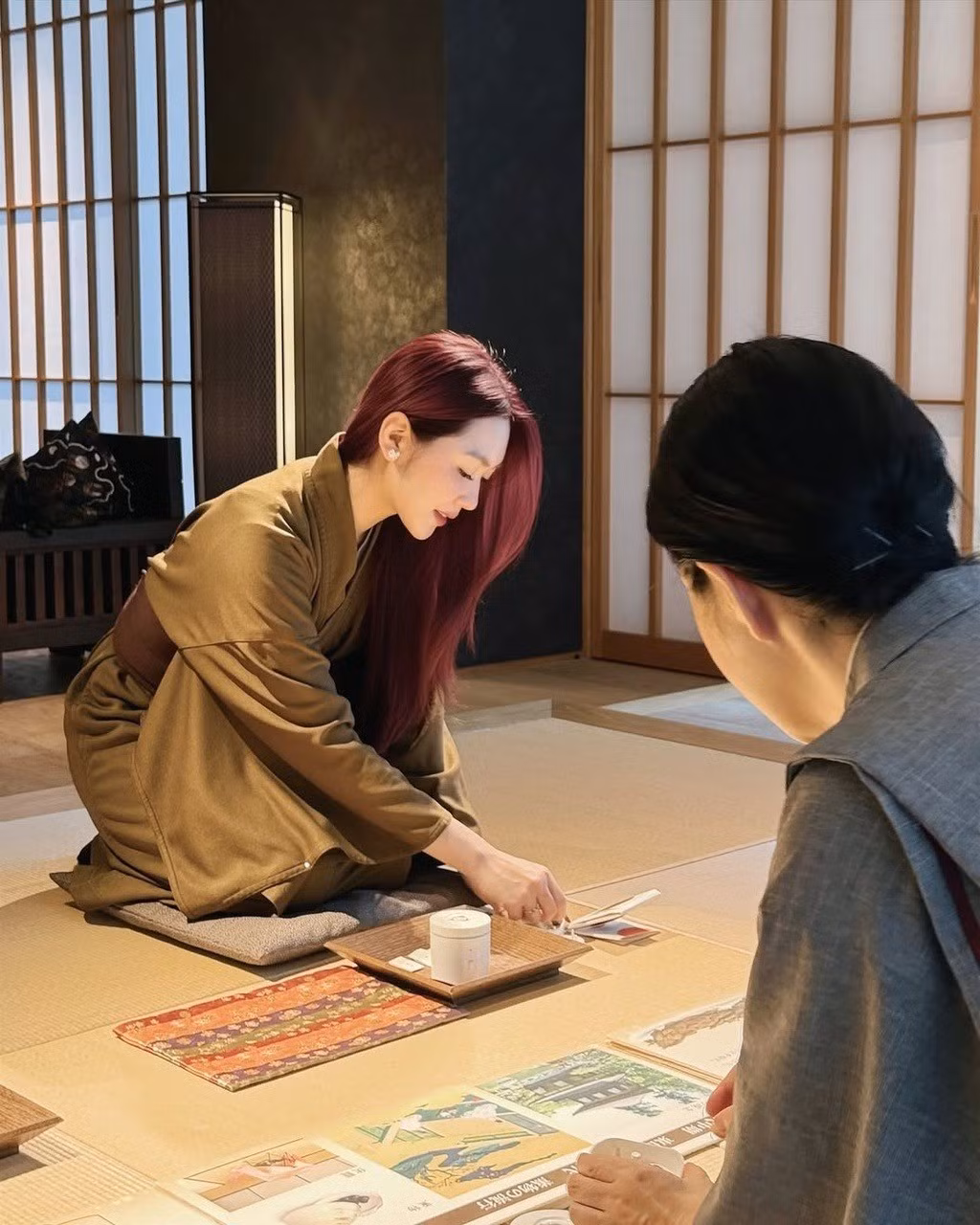 Cùng với các beauty blogger đời đầu như Trinh Phạm, Linh Trương (themakeaholics), An Phương (letsplaymakeup), Chloe Nguyễn vẫn theo đuổi sự nghiệp người có sức ảnh hưởng trong lĩnh vực làm đẹp. Cô từng lọt vào top 4 nhân vật quyền lực nhất trên mạng xã hội ở lĩnh vực beauty tại Influence Asia 2017.