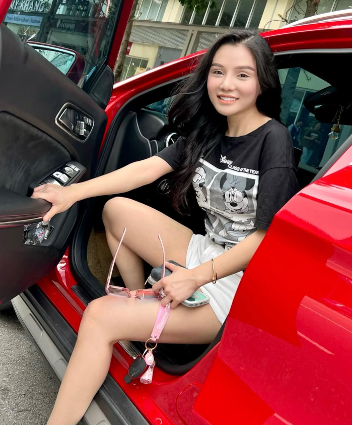 Trước đó, Mon 2K cho biết bản thân đang ăn chay trường, có kế hoạch quy y cửa Phật.