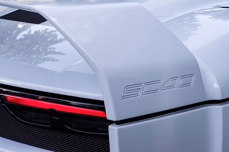 Như mọi dự án đặc biệt của Ferrari, đây là một sản phẩm độc nhất vô nhị, được thiết kế và chế tạo dành riêng cho một khách hàng sành sỏi. Tuy nhiên, Ferrari không chỉ "copy" chiếc siêu xe từ những năm 1980.