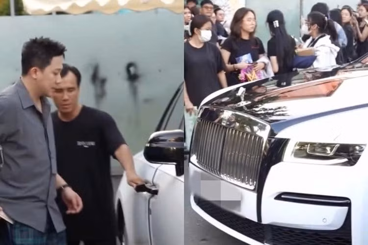 Khung gầm trên Rolls-Royce Ghost thế hệ mới là loại Architecture of Luxury, tương tự mẫu Cullinan và Phantom VIII. Ngoài ra, xe được trang bị hệ thống treo khí nén tân tiến có tên Planar Suspension System giúp gia tăng sự êm ái cho khách hàng.