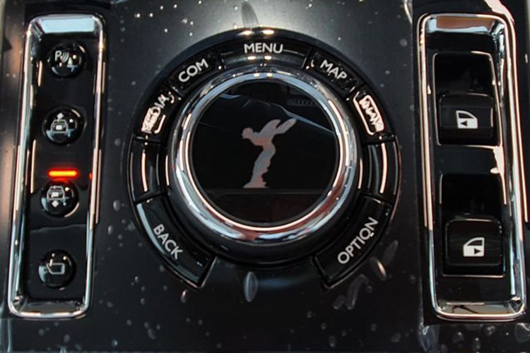 View - Rolls-Royce Ghost gần 40 tỷ đồng của Trấn Thành có gì hot? | Báo Tri thức và Cuộc sống - TIN TỨC PHỔ BIẾN KIẾN THỨC 24H