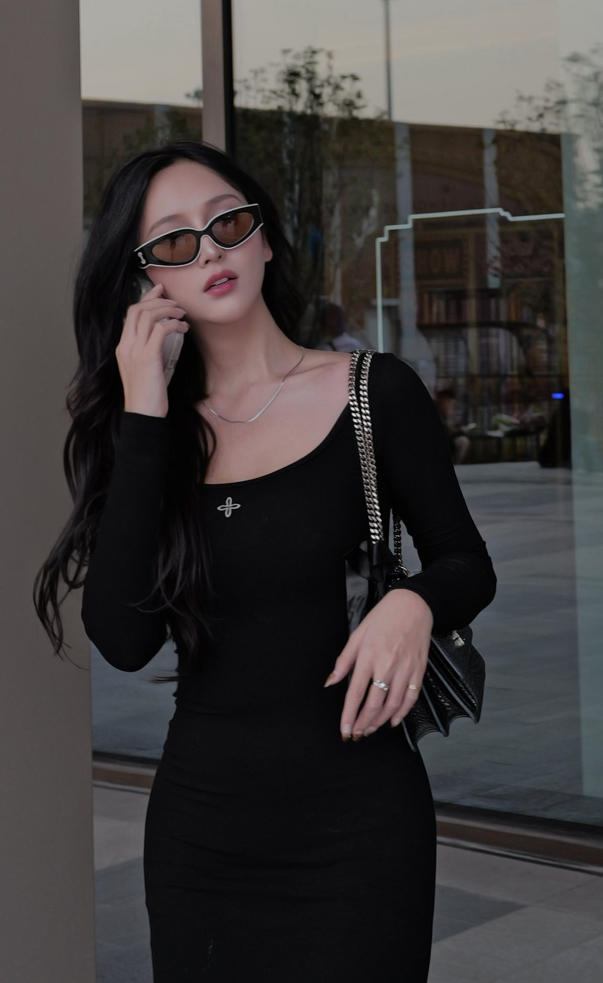 Đến The Face Vietnam 2023, Nguyễn Hoàng Học tiếp tục ghi dấu ấn khi trở thành thí sinh chuyển giới duy nhất lọt Top 20. Không chỉ nổi bật bởi nhan sắc, cô còn được đánh giá cao ở tinh thần cầu tiến, thái độ nghiêm túc và tiềm năng phát triển trong lĩnh vực thời trang, giải trí.