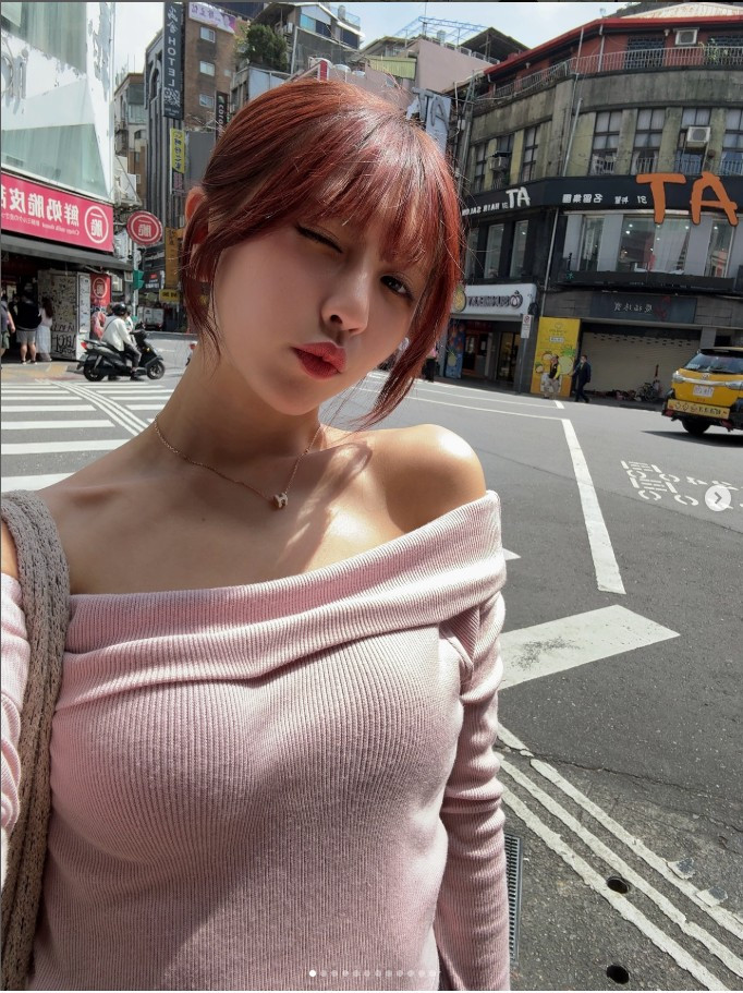 Ami không chỉ tạo dựng hình tượng quá gợi cảm hay nổi loạn, mà còn cân bằng với nét cuốn hút rất đời thường - chính điều đó giúp Ami trở nên khác biệt.