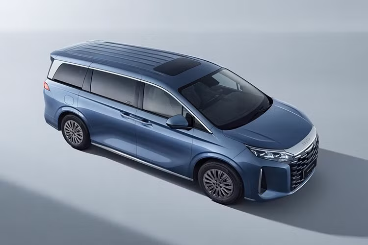 Mẫu xe MPV hạng sang BYD M9 sắp về Việt Nam được xác định là phiên bản quốc tế của mẫu "người anh em song sinh" Xia đang được bán tại Trung Quốc, với nhiều tinh chỉnh phù hợp thị hiếu toàn cầu.