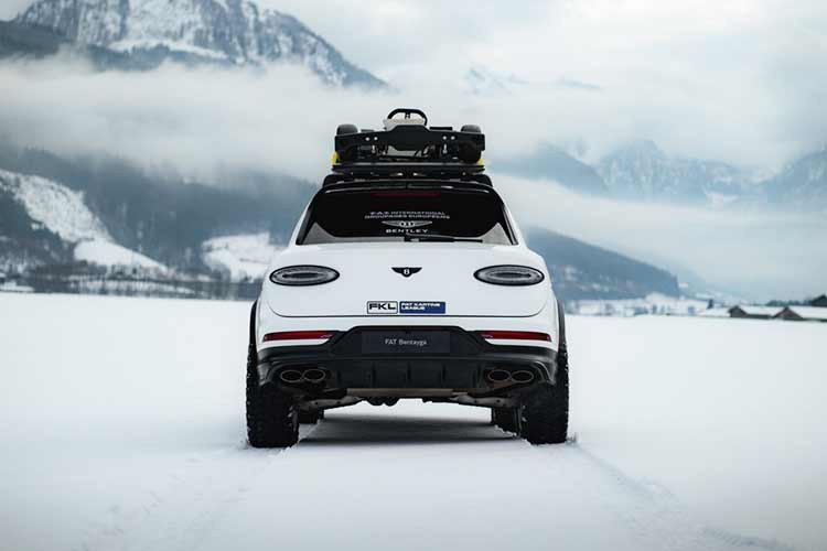 Hệ thống treo khí nén được bổ trợ bởi Bentley Dynamic Ride – hệ thống chống lật chủ động 48V điện và hệ thống chống lật chủ động vẫn được giữ nguyên để hạn chế chuyển động thân xe. Nhằm tối ưu khả năng off-road, Bentayga X Concept có sự thay đổi đáng kể, từ bộ mâm rèn một mảnh 22 inch do chuyên gia Brixton chế tạo, kết hợp lốp off-road.