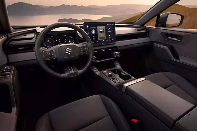 Khoang nội thất được bê nguyên từ Toyota RAV4 sang với điểm khác biệt duy nhất là logo Suzuki trên vô lăng. Trang bị của mẫu xe nhà Suzuki bao gồm bảng đồng hồ kỹ thuật số 12,3 inch, màn hình hiển thị thông tin trên kính lái HUD, màn hình cảm ứng trung tâm 12,9 inch, sạc không dây, 5 cổng USB Type-C cùng hệ thống hỗ trợ lái nâng cao ADAS đầy đủ.