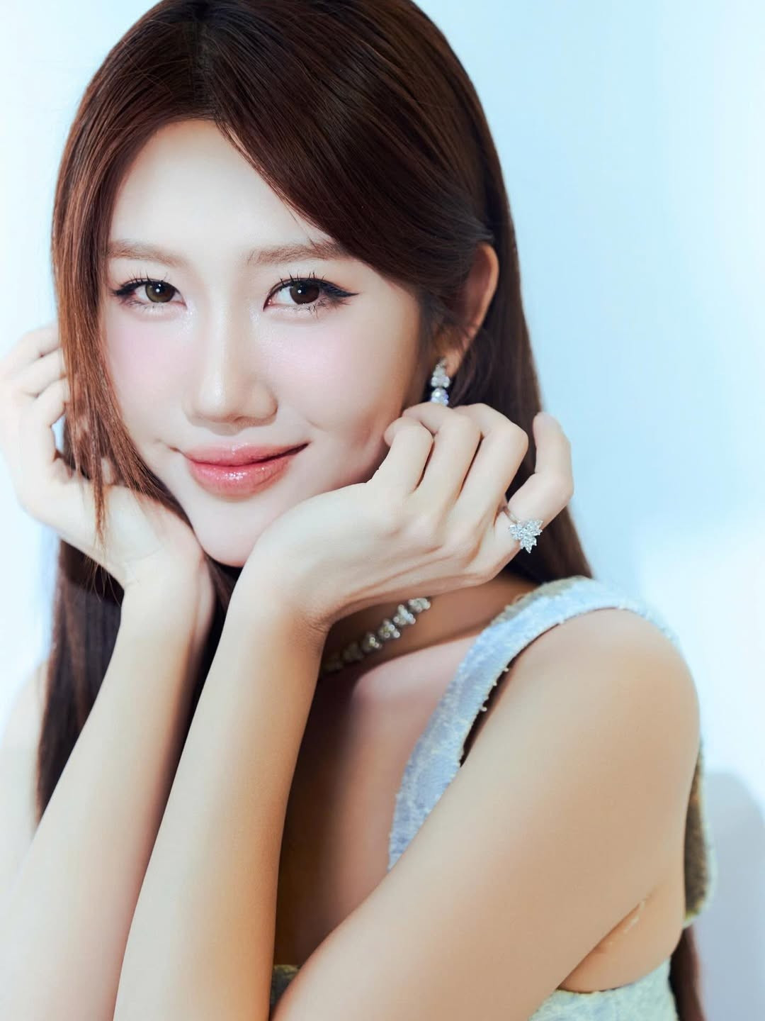 Bên cạnh phim ảnh, Thúy Ngân còn hoạt động sôi nổi với vai trò MC, xuất hiện tại nhiều chương trình truyền hình và sự kiện lớn.