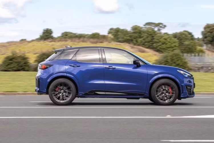 Từ một bản concept gây tò mò, mẫu xe SUV Lexus LBX Morizo RR đã nhanh chóng được thương hiệu xe sang nhà Toyota xác nhận sản xuất thương mại và gây chú ý tại Australia khi toàn bộ suất xe cho năm đầu tiên đã được bán hết ngay sau khi công bố.