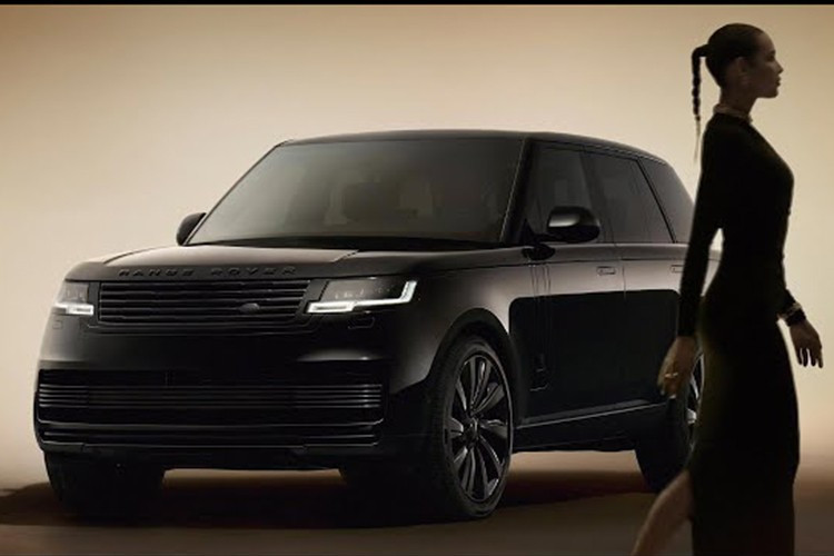 Với mức giá này, Range Rover SV Black có giá bán cao hơn phiên bản Range Rover SV tiêu chuẩn 19.400 USD (tương đương khoảng 510 triệu đồng).