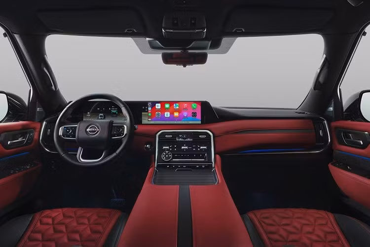 Điểm mạnh truyền thống của Pajero là khả năng chinh phục địa hình, và thế hệ mới được cho là tiếp tục trang bị hệ dẫn động bốn bánh Super Select 4WD-II. Hệ thống này cho phép người lái linh hoạt chuyển đổi chế độ vận hành tùy theo điều kiện mặt đường.