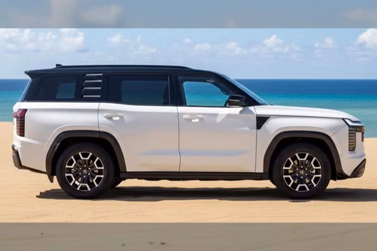 Theo các thông tin rò rỉ và hình ảnh teaser ban đầu, Pajero 2026 sẽ được lột xác toàn diện nhằm đưa mẫu SUV này trở lại vị thế đầu bảng trong phân khúc. Xe dự kiến sở hữu thiết kế vuông vức, cứng cáp theo xu hướng “Boxy &amp; Bold” đang được ưa chuộng.